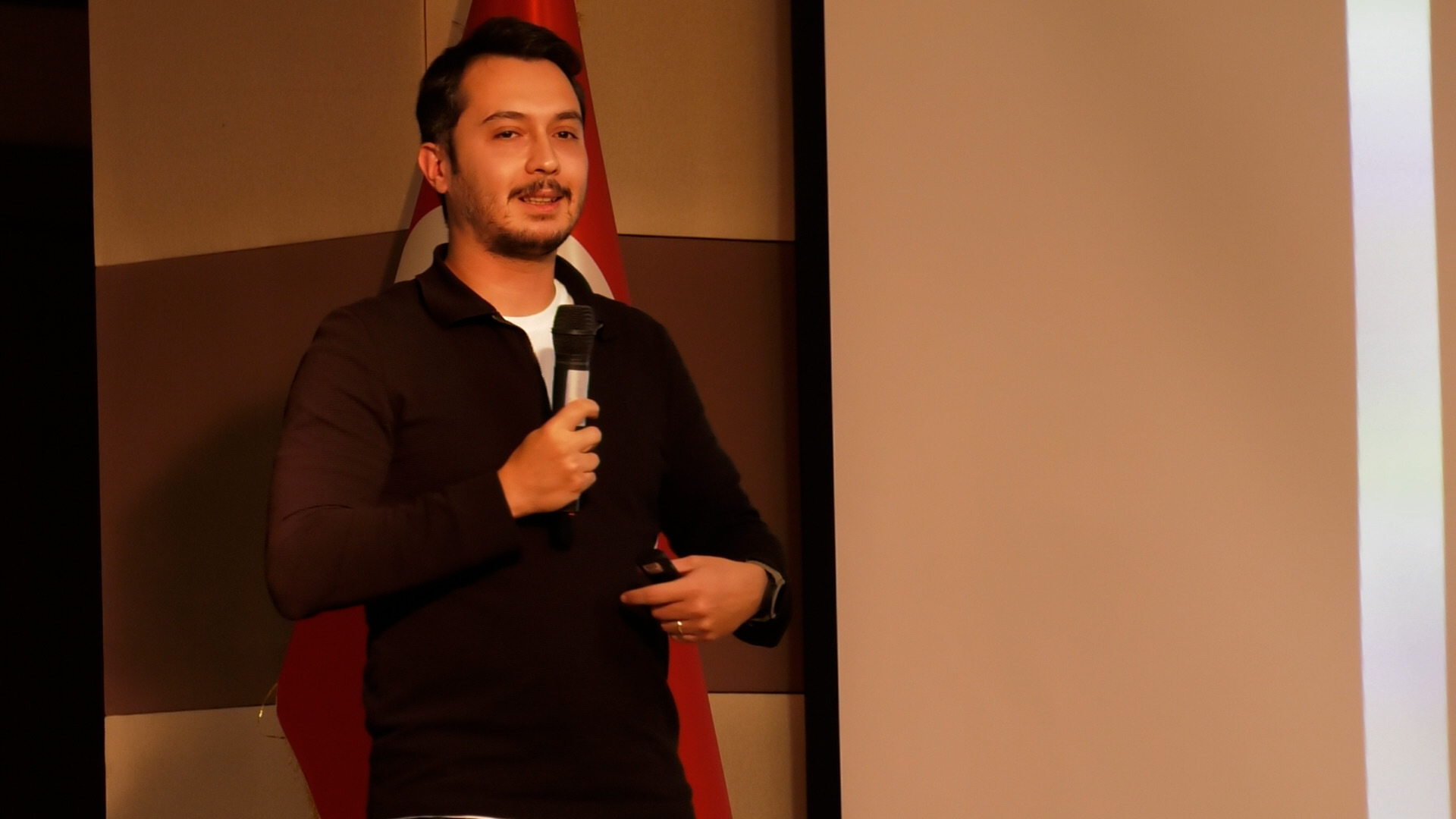 Ahmet Akan